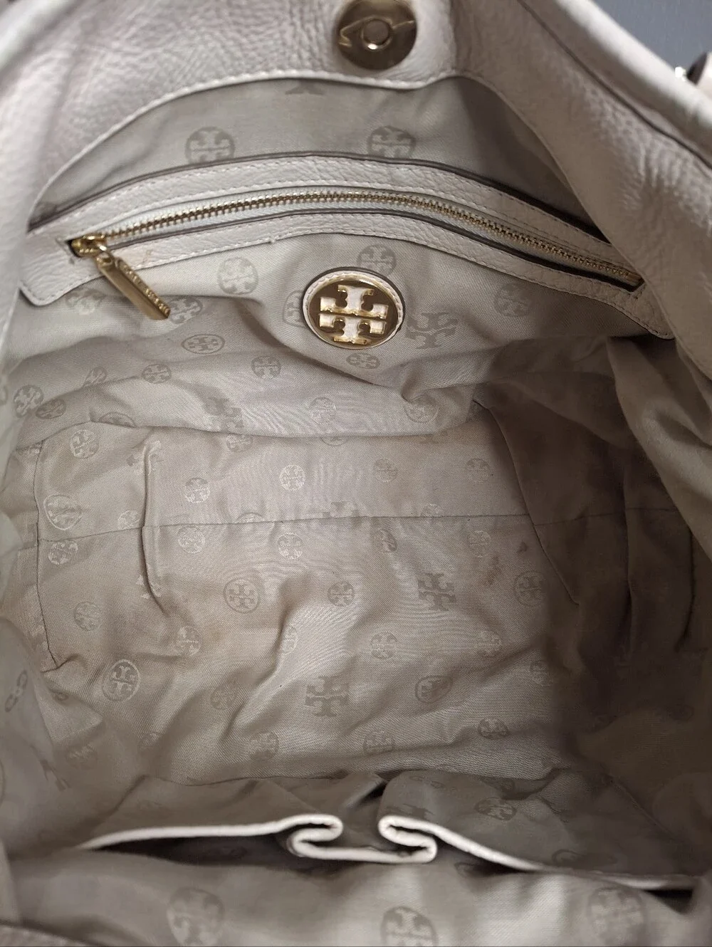 Tory Burch Amanda Classic Hobo Pebbled Leather Ivory Convertible Tote